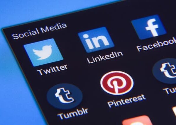 How to Set Up Your LinkedIn Profile to Attract HR Managers from International Companies